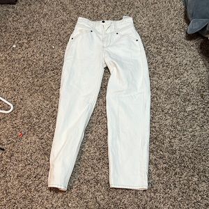 boyfriend white jeans size: 24